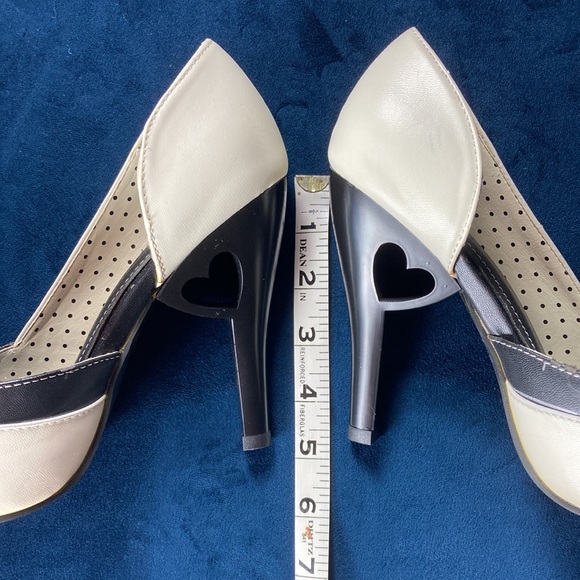 Tuk/t.u.k. D’Orsay Heels, Cut-Out Heart on Heel❤️ - Picture 3 of 6